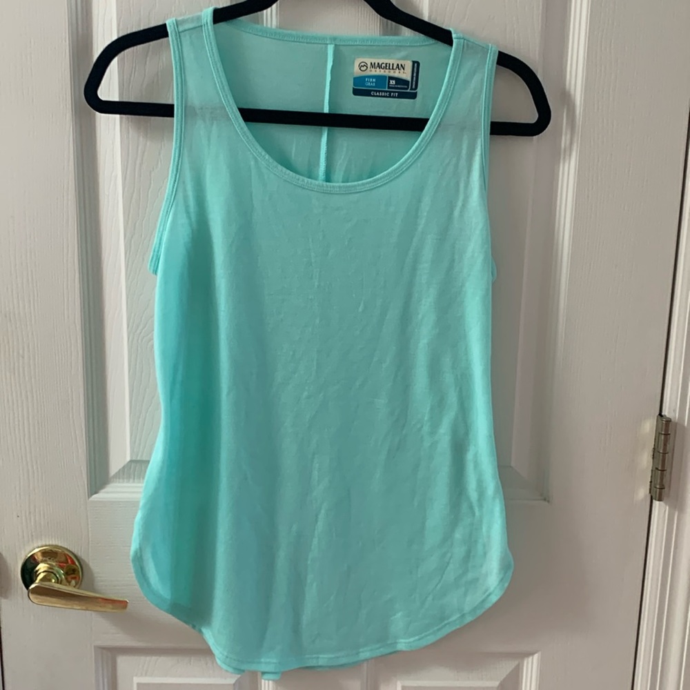 Ladies Magellan Outdoors classic fit tank top size XS